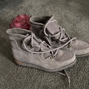 Sorel Women's Taupe Lace-Up Boots